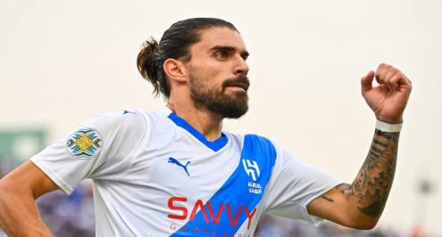 "صاروخ" نيفيز يهزم الجبلين ويصعد بالهلال لدور الـ16 لكأس خادم الحرمين (فيديو)
